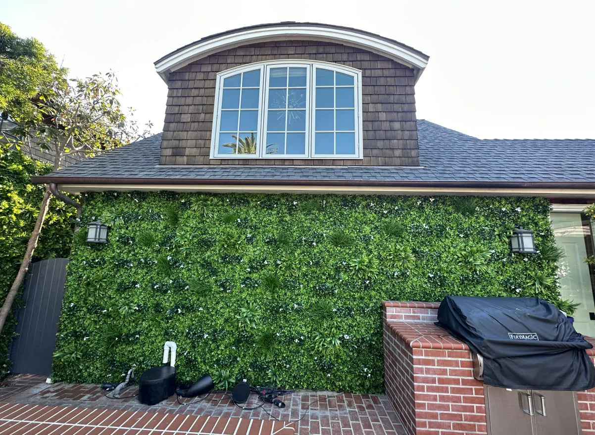 White Oasis Artificial Vertical Garden 40" x 40"