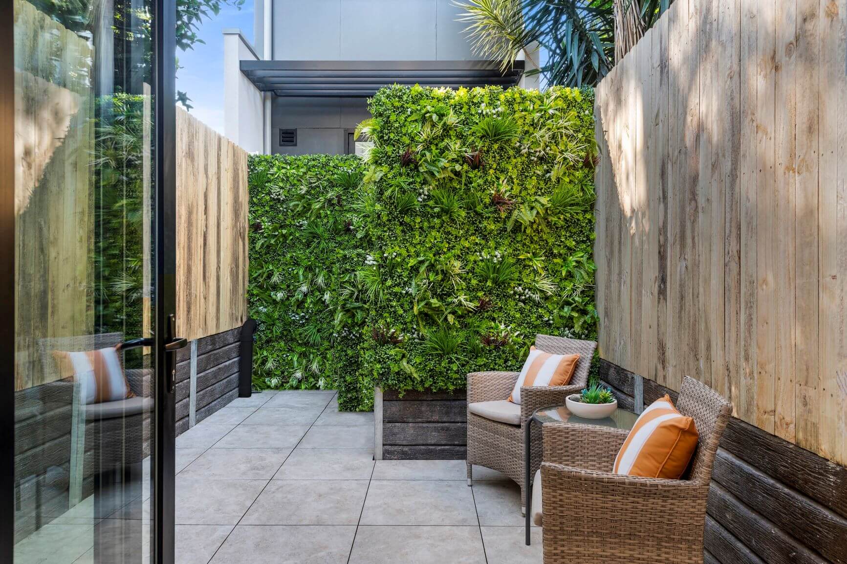 Luxury Tropical Vista Artificial Vertical Garden 40