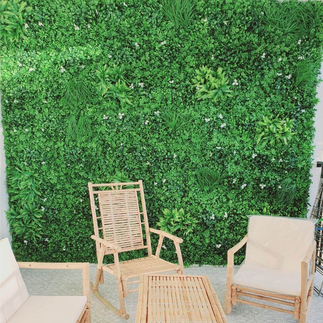 Luxury White Oasis Artificial Vertical Garden 40