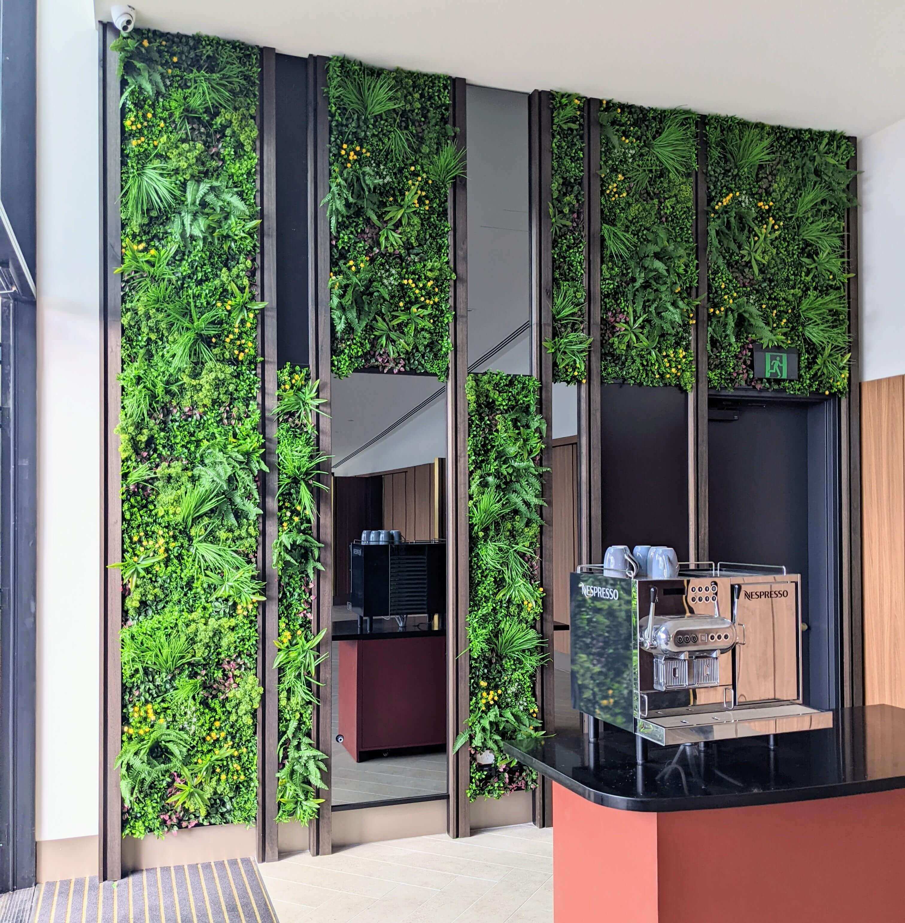 Luxury Country Fern Artificial Vertical Garden 40