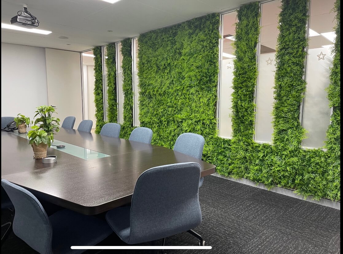 Lush Fern Artificial Green Wall 40