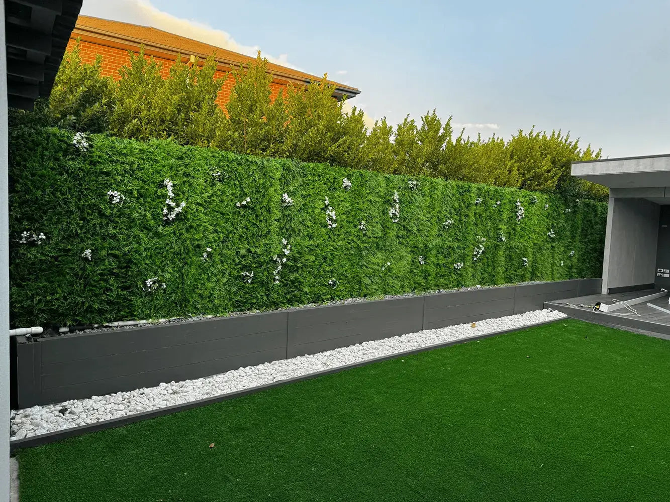 Lush Fern Artificial Green Wall 40" x 40"
