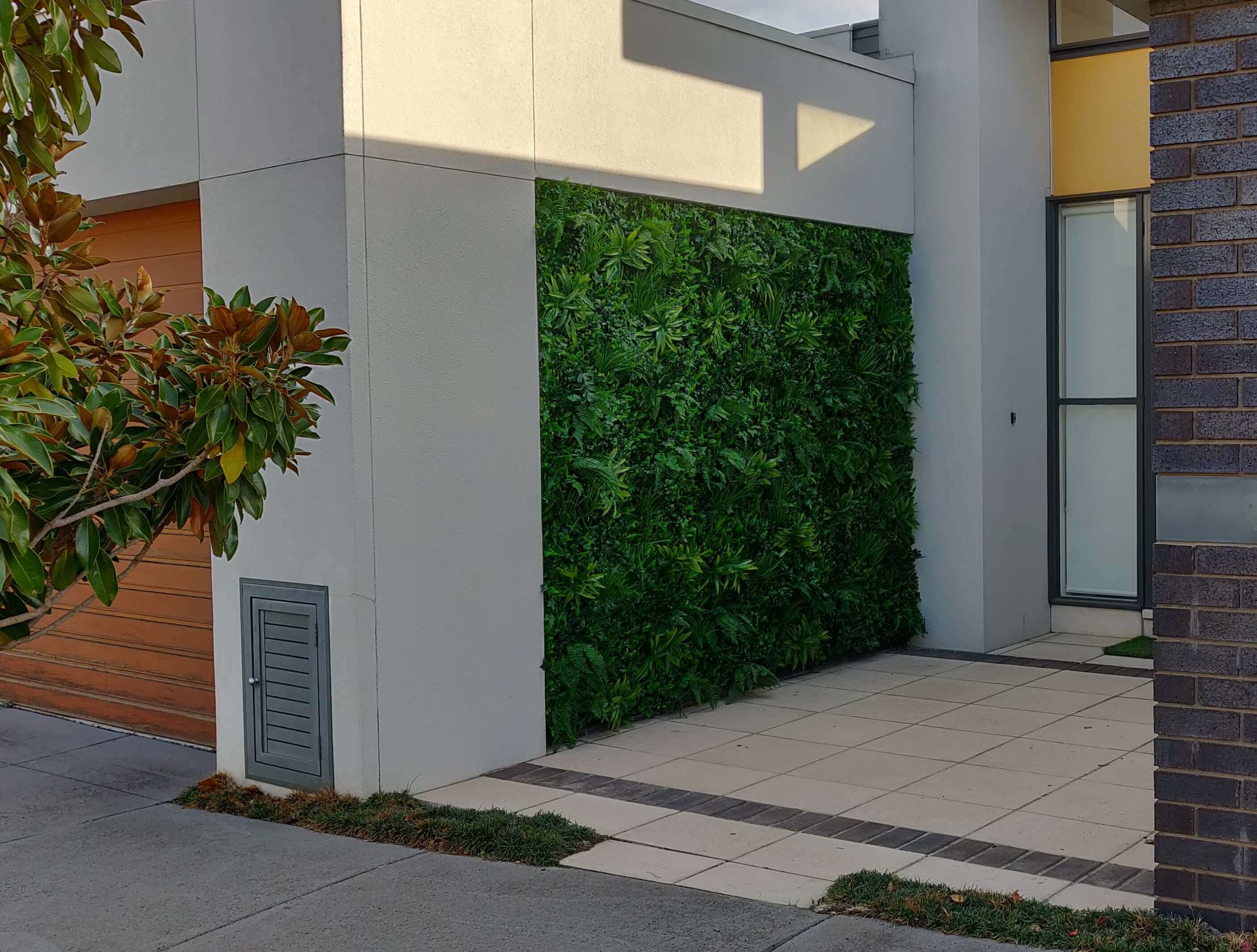 Luxury Green Tropics Artificial Living Wall /  Green Wall 40