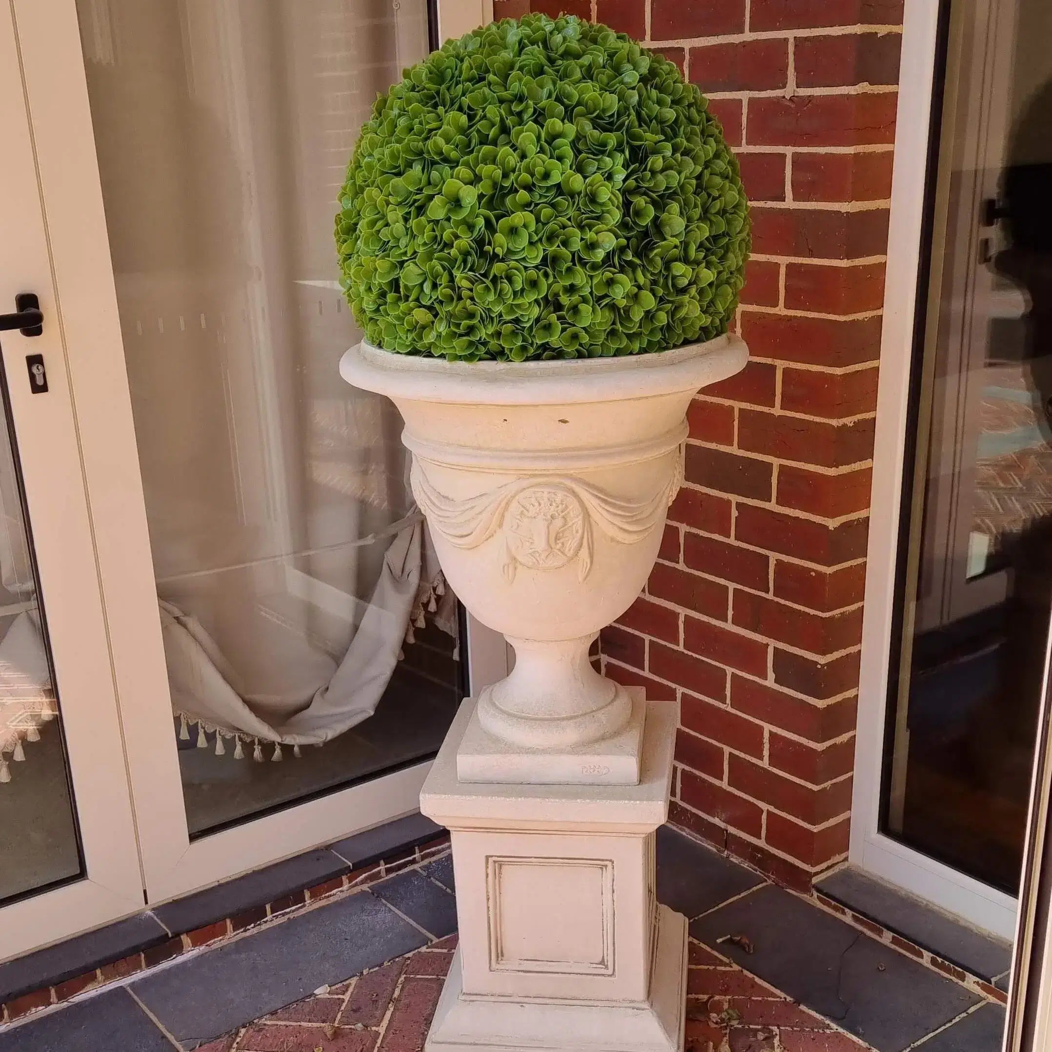 Artificial Rose Clover Topiary Ball 17