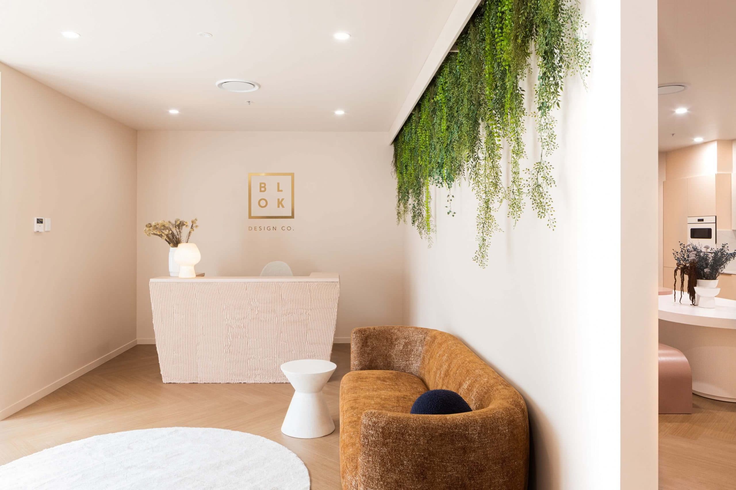 Artificial Hanging Pearls UV Resistant 35