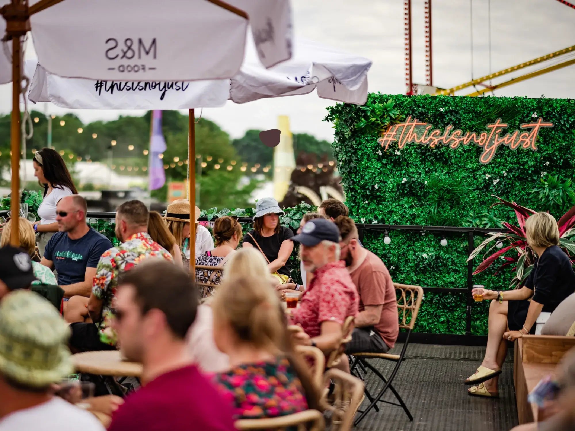 White Oasis Artificial Vertical Garden 40" x 40"