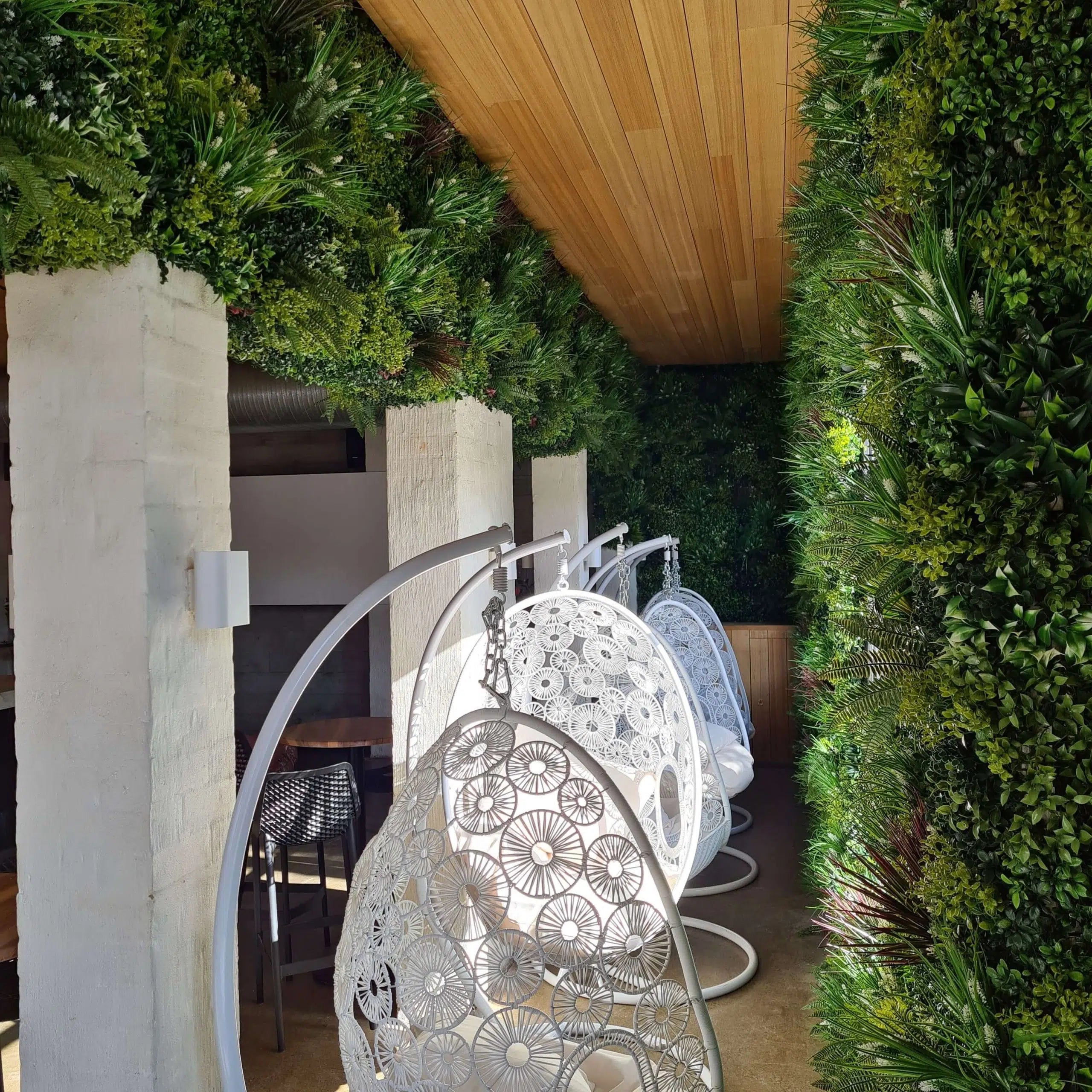 Ultra-Luxury Lush Spring Artificial Vertical Garden Green Wall 40