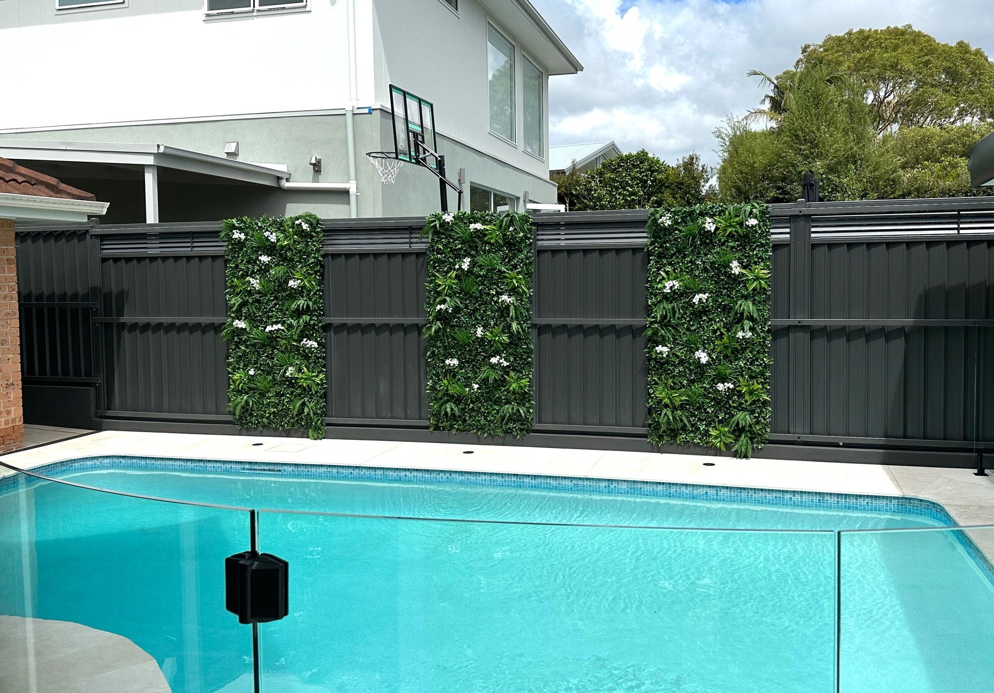 Flowering Artificial Vertical Garden Panel White