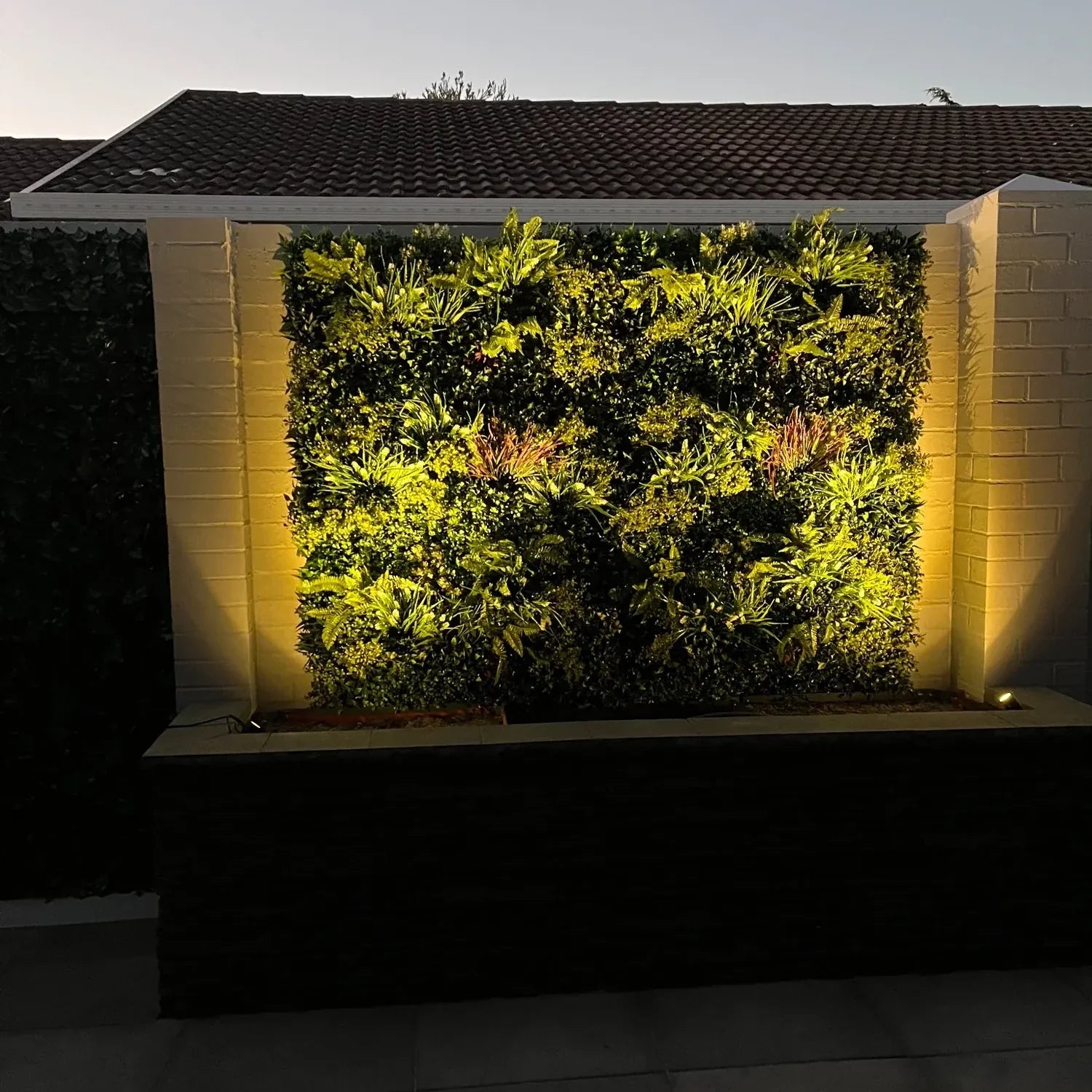 Ultra-Luxury Lush Spring Artificial Vertical Garden Green Wall 40